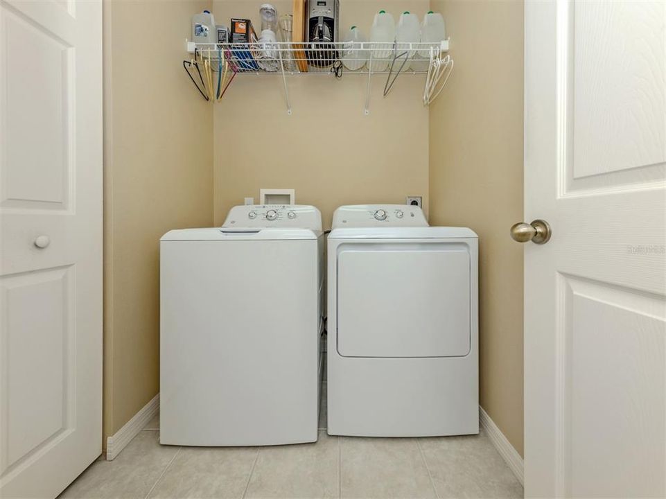 For Sale: $299,000 (2 beds, 2 baths, 1510 Square Feet)