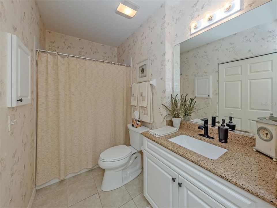 For Sale: $299,000 (2 beds, 2 baths, 1510 Square Feet)
