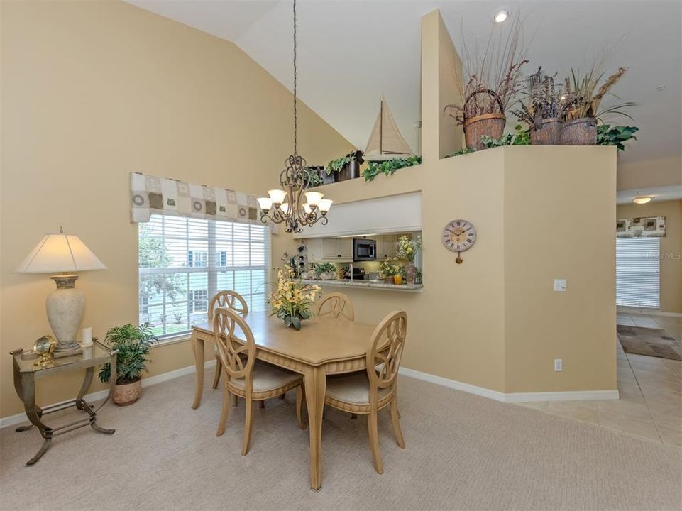 For Sale: $299,000 (2 beds, 2 baths, 1510 Square Feet)