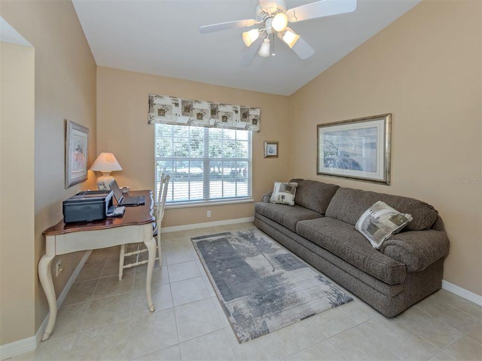 For Sale: $299,000 (2 beds, 2 baths, 1510 Square Feet)