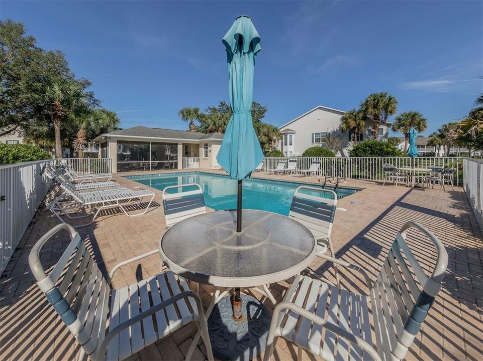 For Sale: $299,000 (2 beds, 2 baths, 1510 Square Feet)