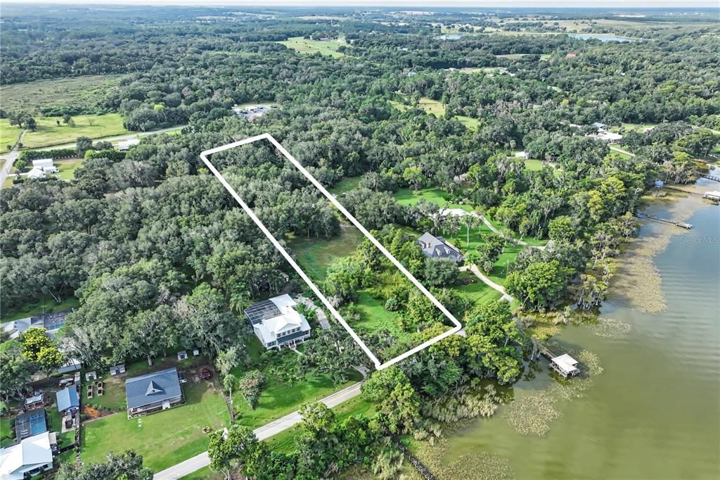 En Venta: $250,000 (4.39 acres)