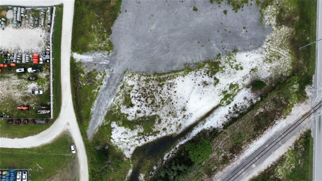En Venta: $588,000 (5.59 acres)
