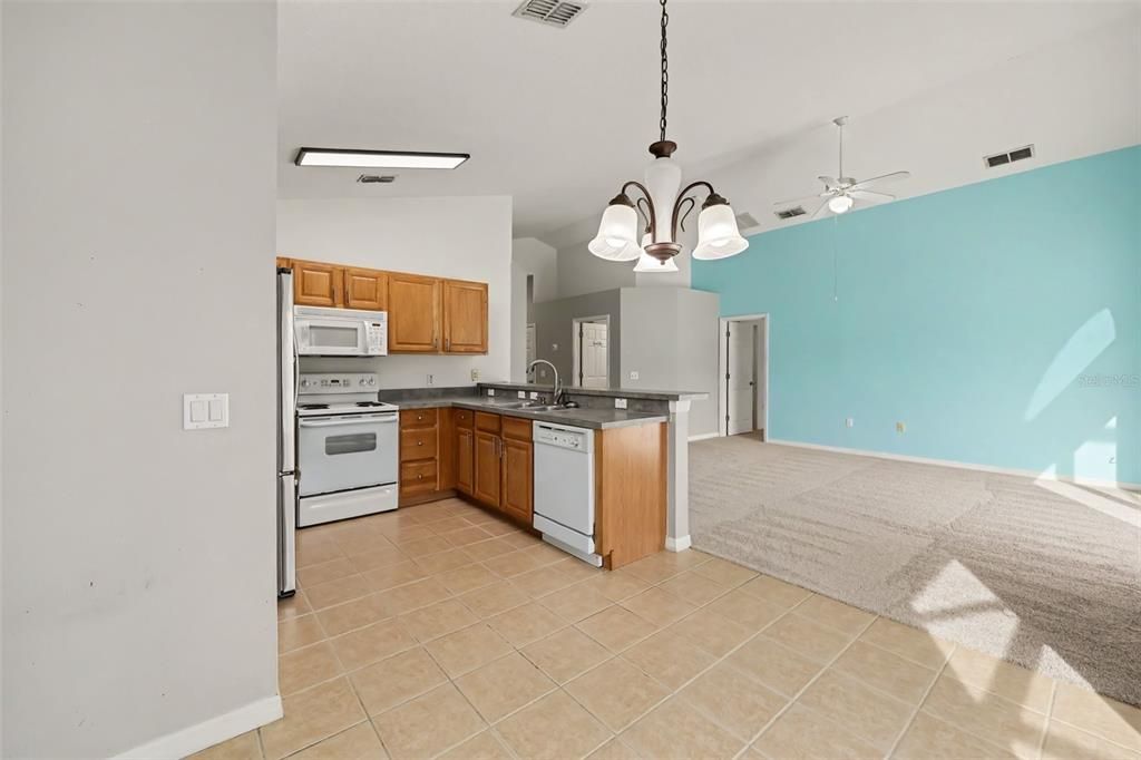 En Venta: $315,000 (3 camas, 2 baños, 1408 Pies cuadrados)