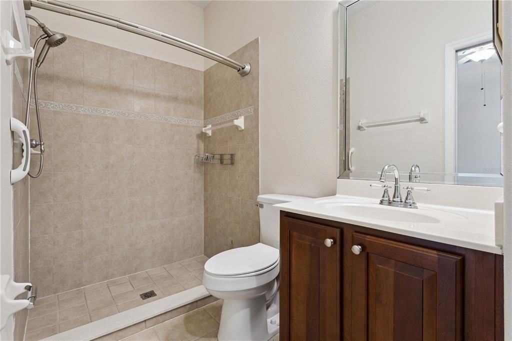 En Venta: $422,500 (4 camas, 3 baños, 1862 Pies cuadrados)