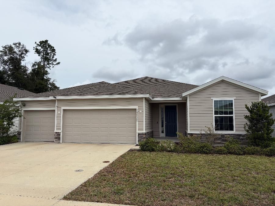 For Sale: $385,740 (4 beds, 3 baths, 2462 Square Feet)