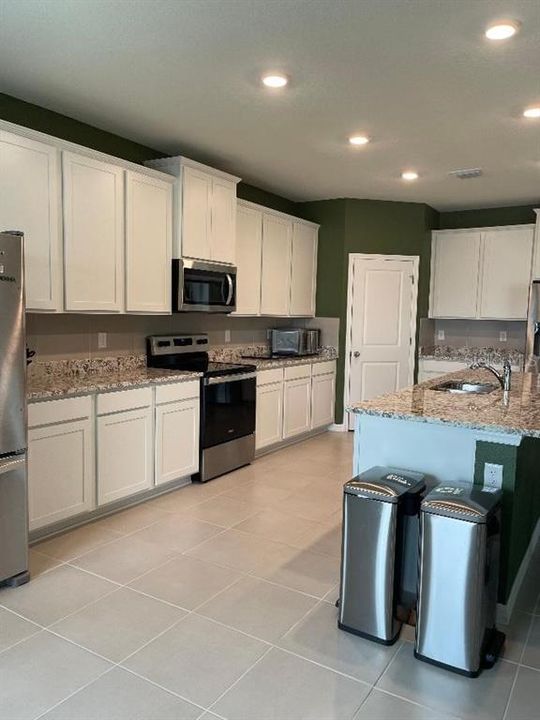 For Sale: $385,740 (4 beds, 3 baths, 2462 Square Feet)