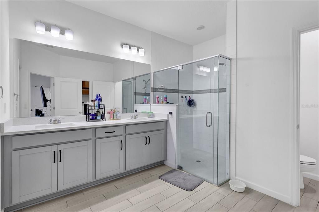 En Venta: $343,990 (4 camas, 2 baños, 2100 Pies cuadrados)