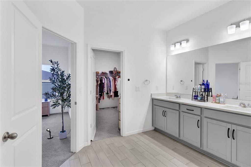 En Venta: $343,990 (4 camas, 2 baños, 2100 Pies cuadrados)