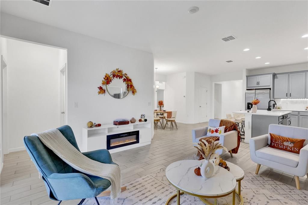 En Venta: $343,990 (4 camas, 2 baños, 2100 Pies cuadrados)