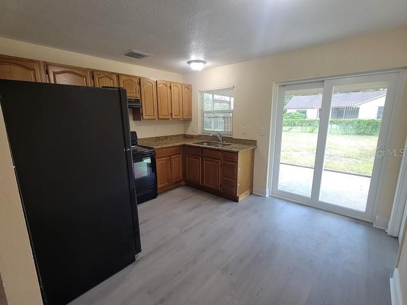 В аренду: $1,795 (3 спален, 2 ванн, 1118 Квадратных фут)