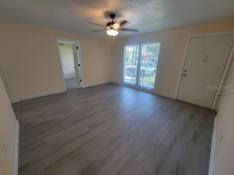 В аренду: $1,795 (3 спален, 2 ванн, 1118 Квадратных фут)