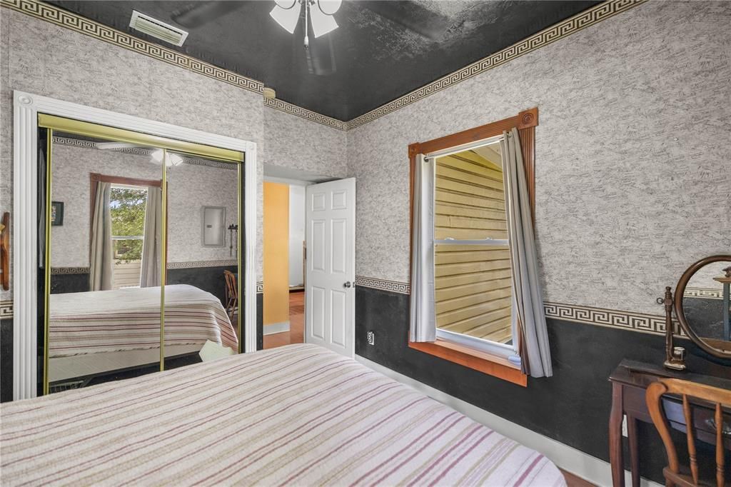 En Venta: $240,000 (3 camas, 2 baños, 1260 Pies cuadrados)
