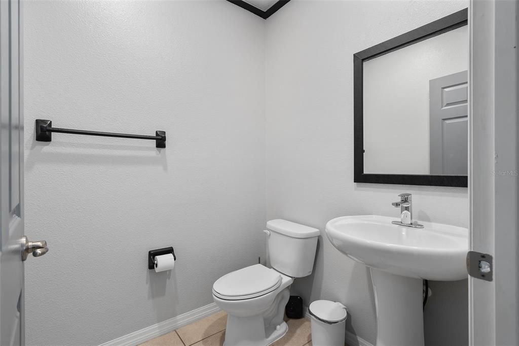 For Sale: $380,000 (3 beds, 2 baths, 2307 Square Feet)