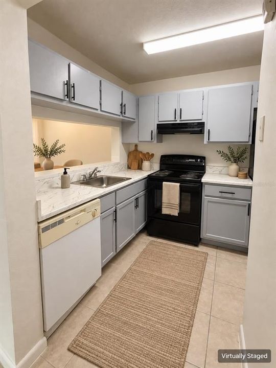 В аренду: $1,200 (2 спален, 2 ванн, 934 Квадратных фут)