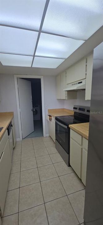 В аренду: $1,650 (2 спален, 2 ванн, 1064 Квадратных фут)