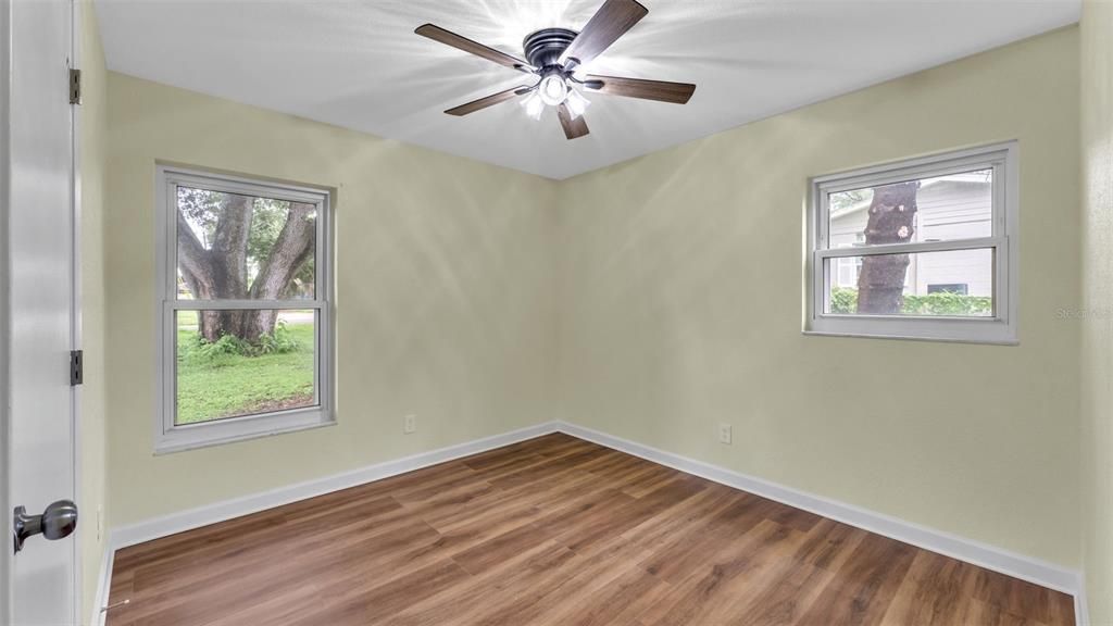 For Sale: $265,000 (3 beds, 1 baths, 1011 Square Feet)