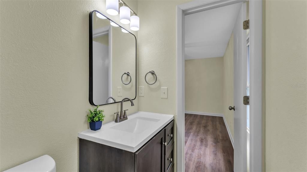 For Sale: $265,000 (3 beds, 1 baths, 1011 Square Feet)