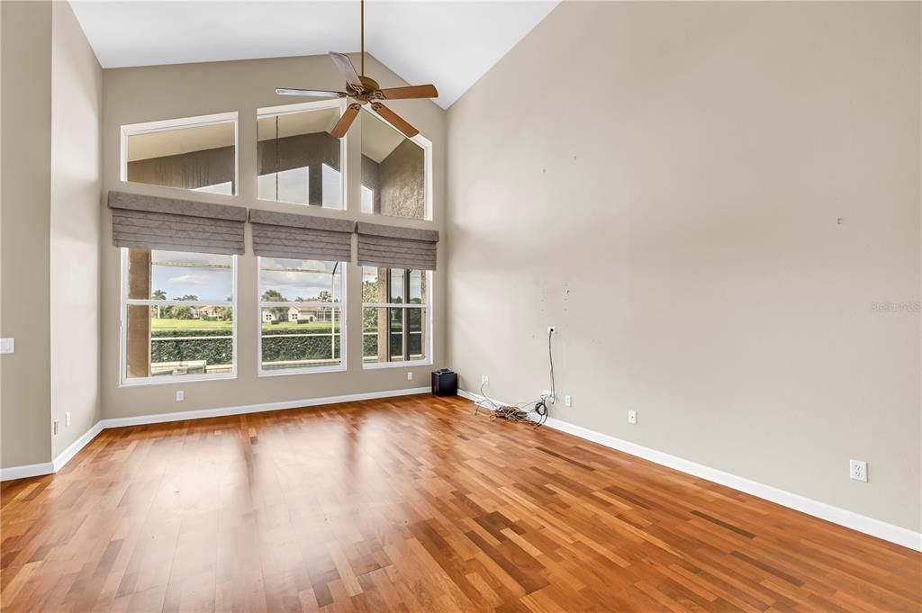 Activo con contrato: $750,000 (4 camas, 3 baños, 2822 Pies cuadrados)