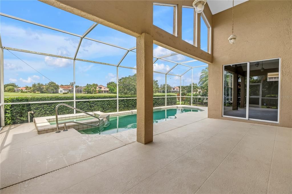 Activo con contrato: $750,000 (4 camas, 3 baños, 2822 Pies cuadrados)