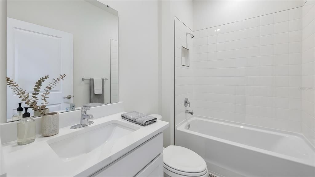 En Venta: $275,990 (2 camas, 2 baños, 1402 Pies cuadrados)