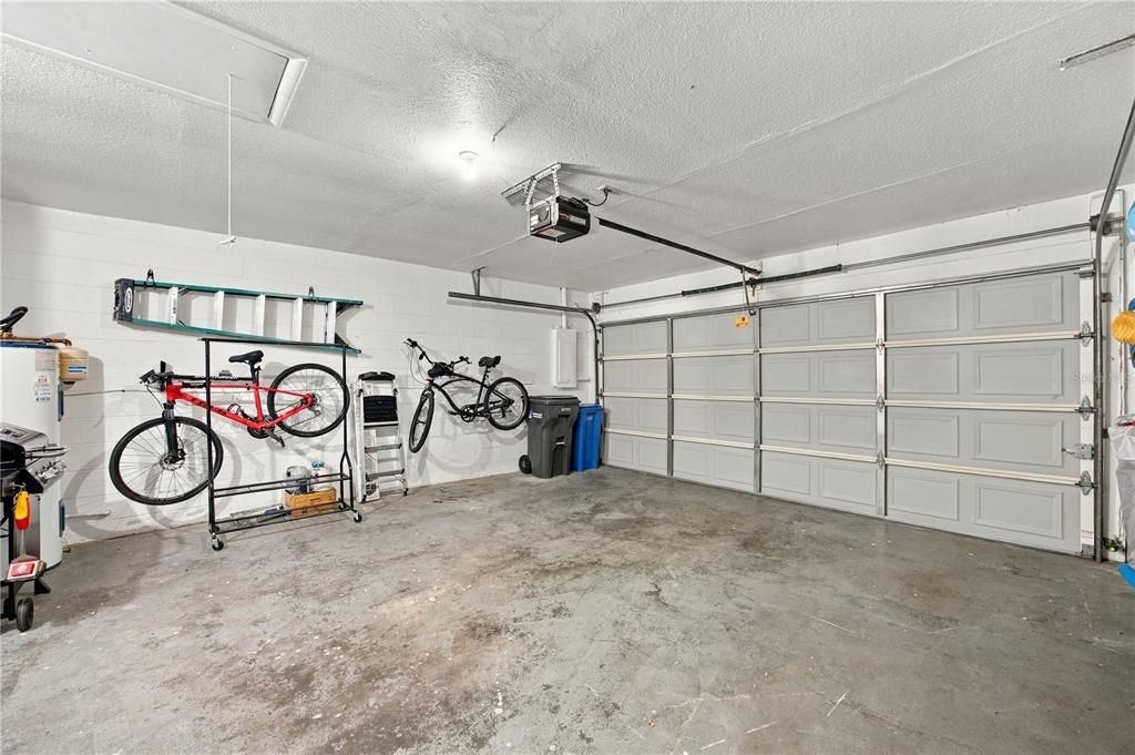 На продажу: $359,900 (2 спален, 2 ванн, 1252 Квадратных фут)