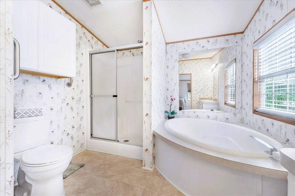 На продажу: $274,900 (3 спален, 2 ванн, 1344 Квадратных фут)