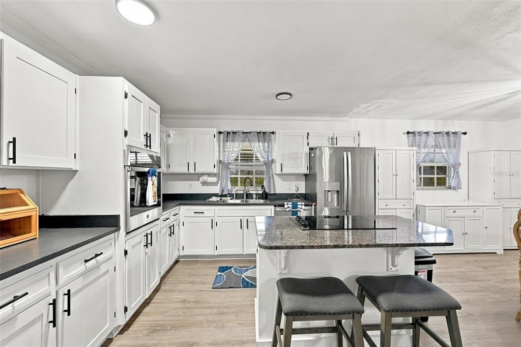 For Sale: $580,000 (4 beds, 2 baths, 1680 Square Feet)