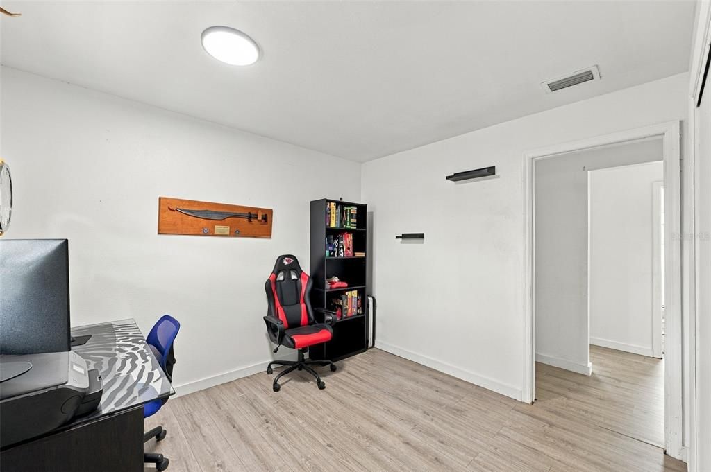 For Sale: $580,000 (4 beds, 2 baths, 1680 Square Feet)
