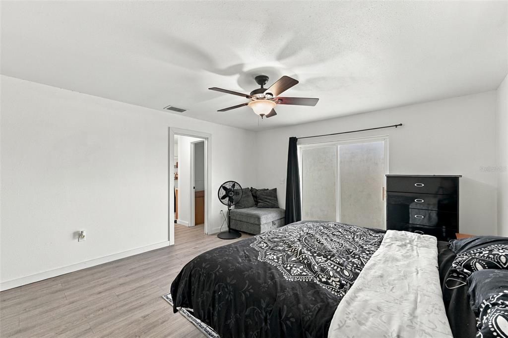For Sale: $580,000 (4 beds, 2 baths, 1680 Square Feet)