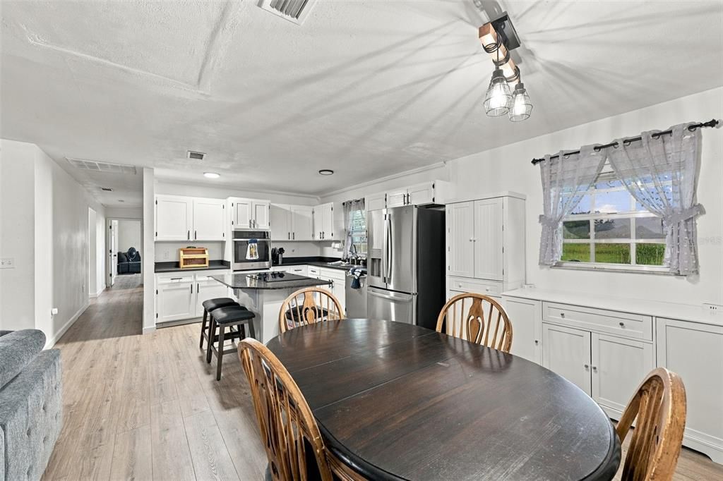 For Sale: $580,000 (4 beds, 2 baths, 1680 Square Feet)