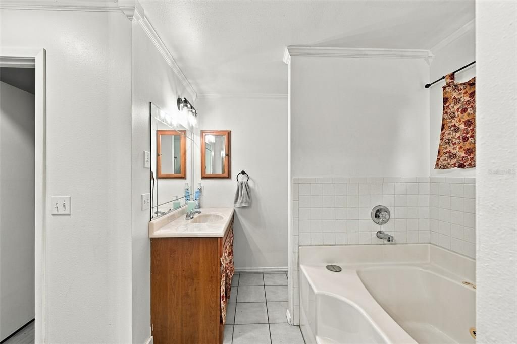 For Sale: $580,000 (4 beds, 2 baths, 1680 Square Feet)