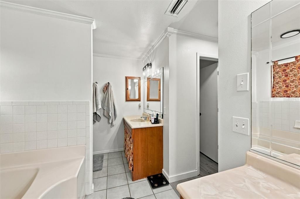 For Sale: $580,000 (4 beds, 2 baths, 1680 Square Feet)