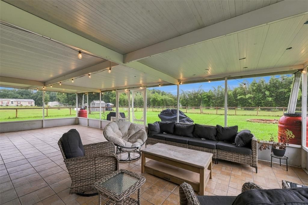 For Sale: $580,000 (4 beds, 2 baths, 1680 Square Feet)