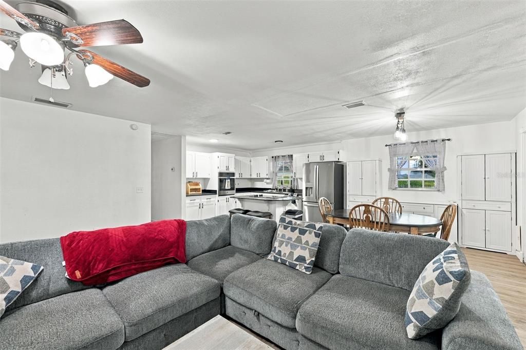 For Sale: $580,000 (4 beds, 2 baths, 1680 Square Feet)
