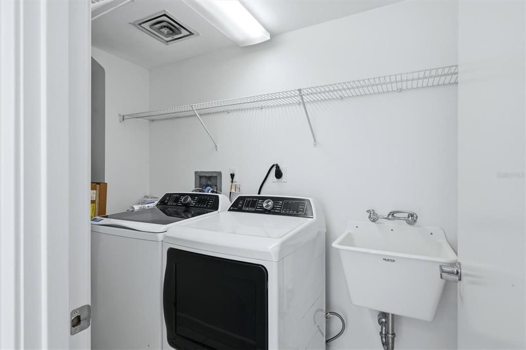 For Sale: $529,000 (2 beds, 2 baths, 1453 Square Feet)
