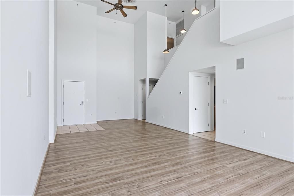 For Sale: $529,000 (2 beds, 2 baths, 1453 Square Feet)