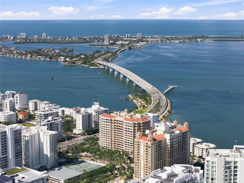На продажу: $3,495,000 (4 спален, 3 ванн, 4943 Квадратных фут)