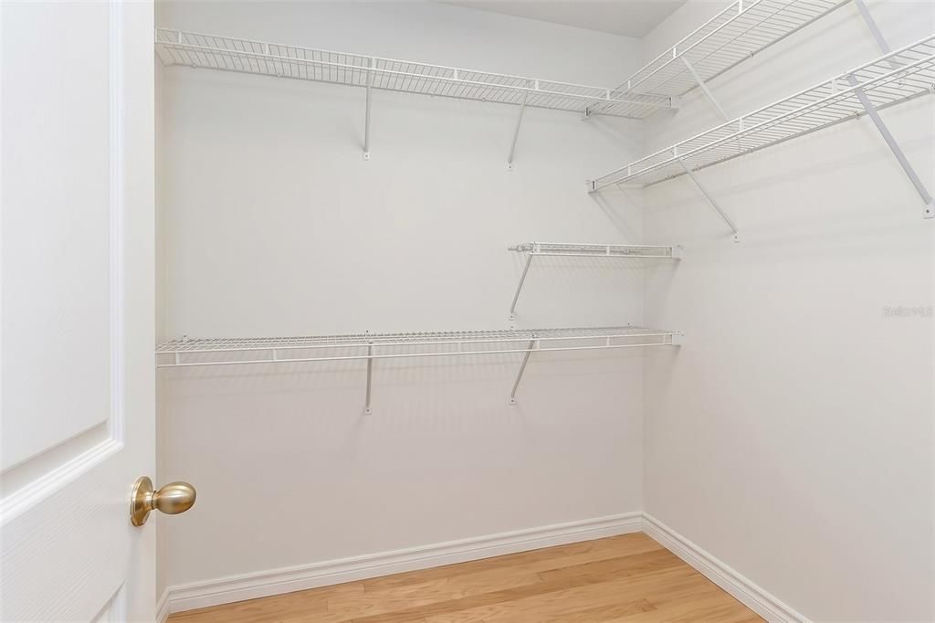 На продажу: $369,000 (3 спален, 2 ванн, 1706 Квадратных фут)