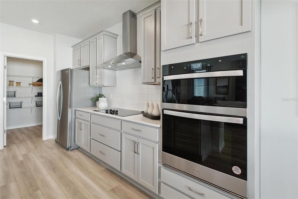 На продажу: $364,990 (4 спален, 3 ванн, 2407 Квадратных фут)