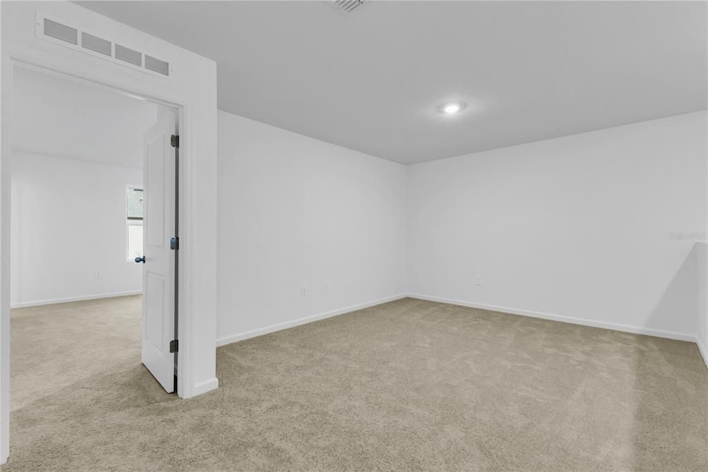 For Rent: $2,500 (3 beds, 2 baths, 1764 Square Feet)