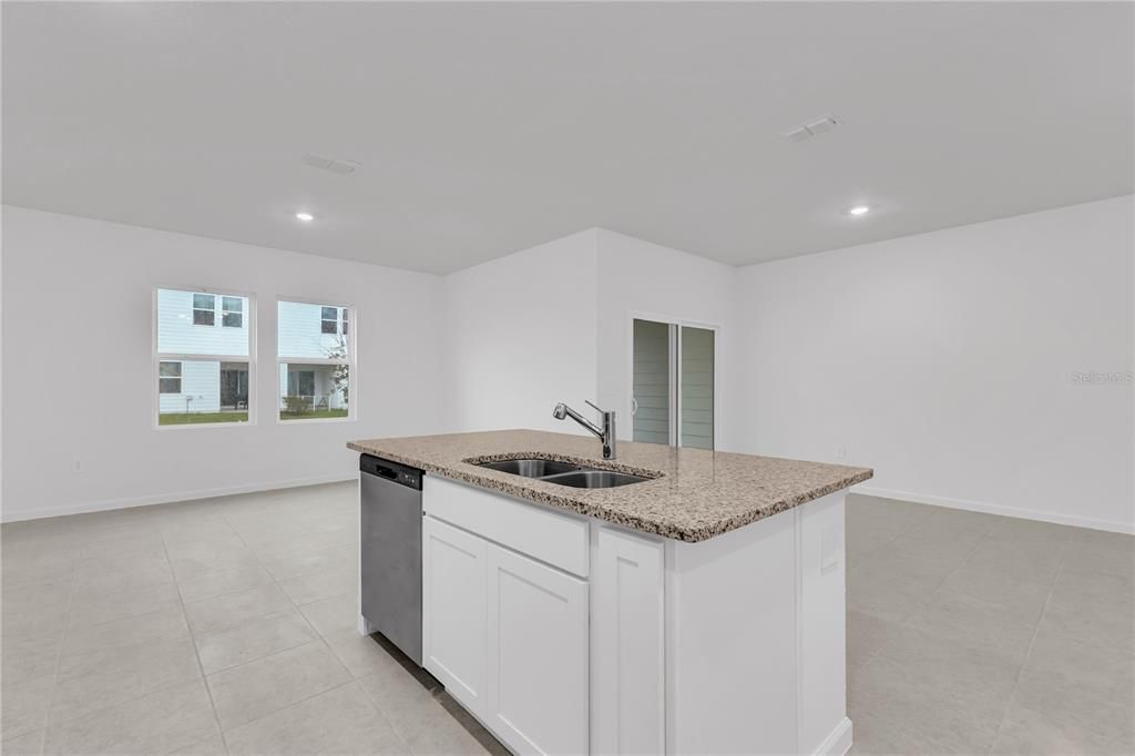 For Rent: $2,500 (3 beds, 2 baths, 1764 Square Feet)