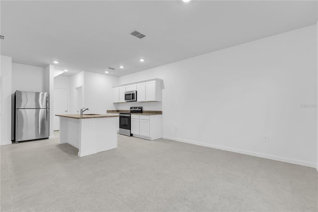 For Rent: $2,500 (3 beds, 2 baths, 1764 Square Feet)