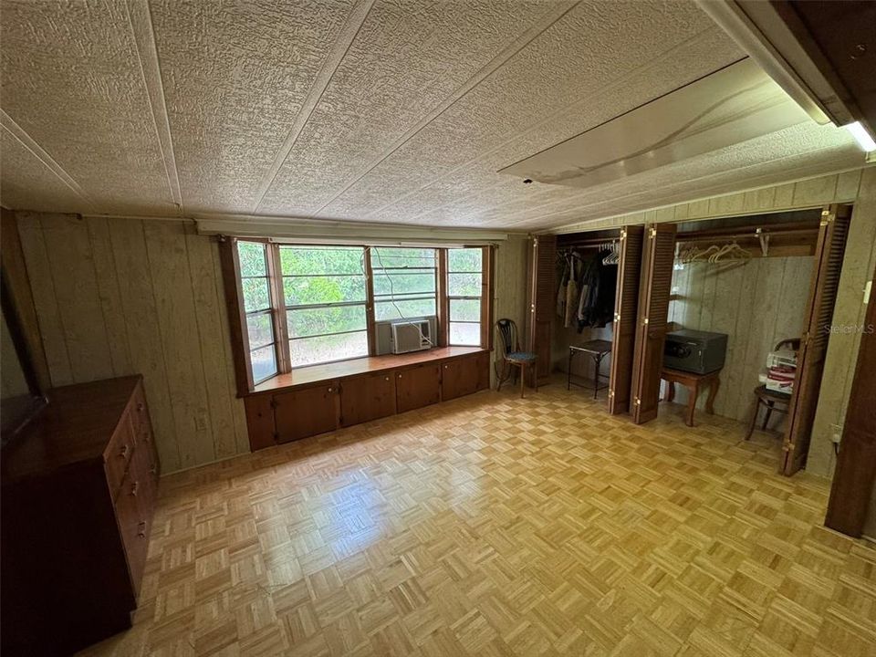 На продажу: $99,900 (2 спален, 2 ванн, 1252 Квадратных фут)