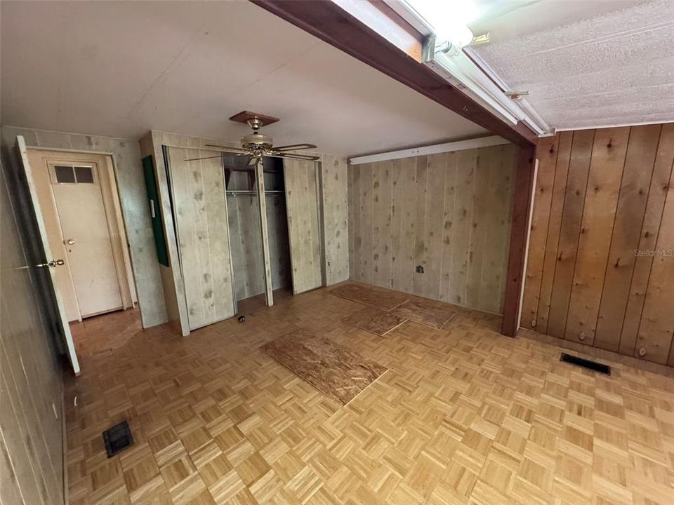 На продажу: $99,900 (2 спален, 2 ванн, 1252 Квадратных фут)
