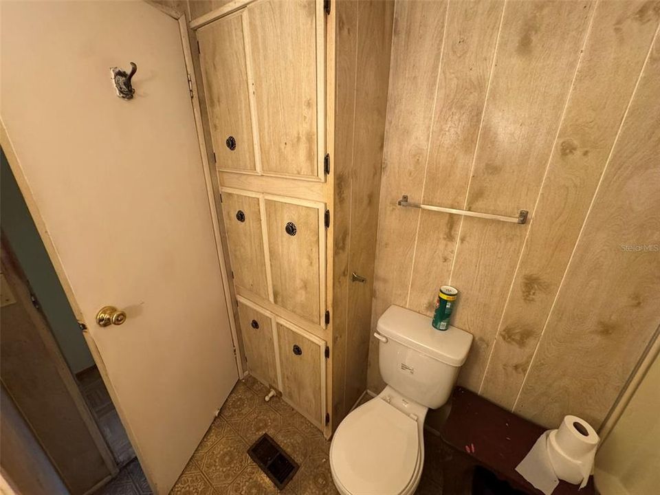 На продажу: $99,900 (2 спален, 2 ванн, 1252 Квадратных фут)