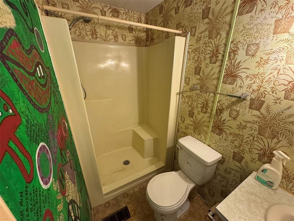 На продажу: $99,900 (2 спален, 2 ванн, 1252 Квадратных фут)