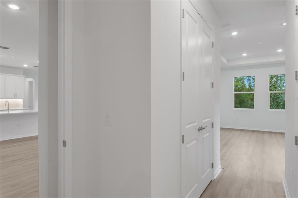 На продажу: $669,990 (5 спален, 3 ванн, 3550 Квадратных фут)