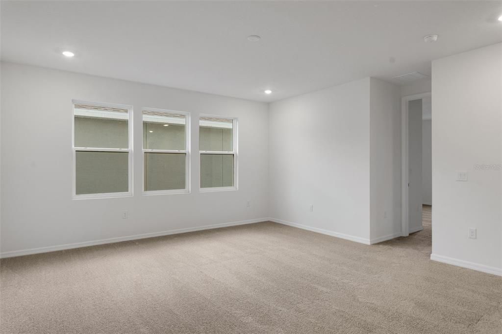 На продажу: $669,990 (5 спален, 3 ванн, 3550 Квадратных фут)