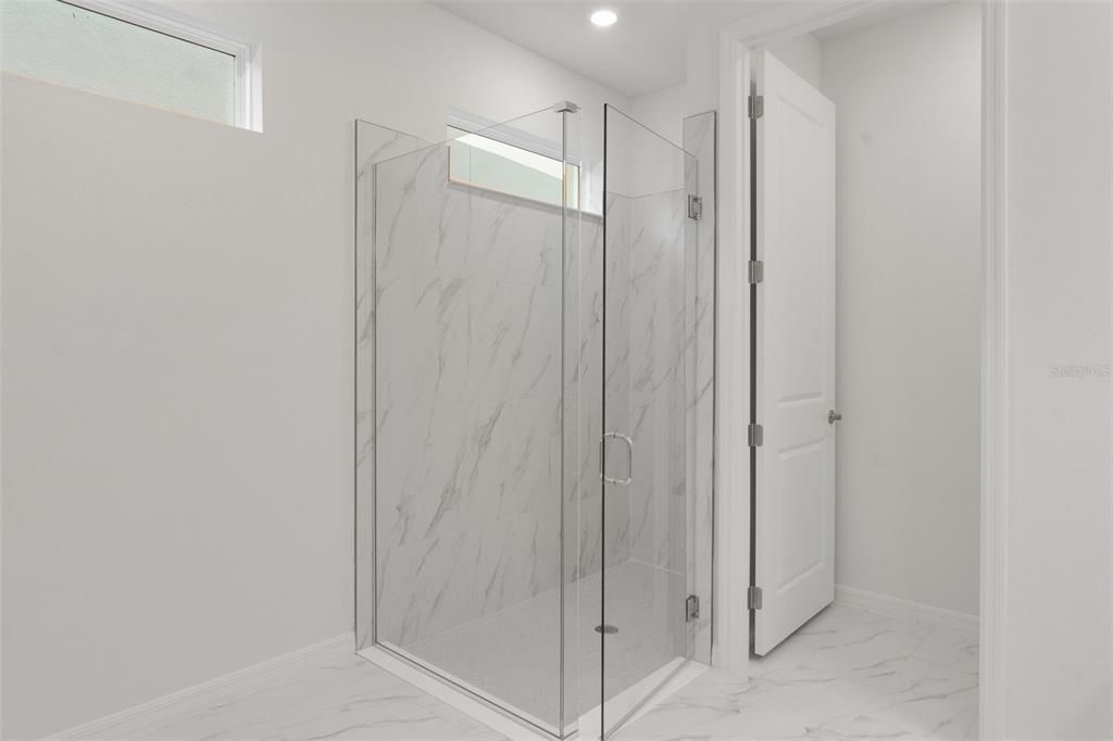 На продажу: $669,990 (5 спален, 3 ванн, 3550 Квадратных фут)